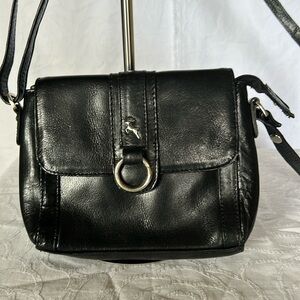 ASHWOOD black genuine leather crossbody handbag. Silver hardware.